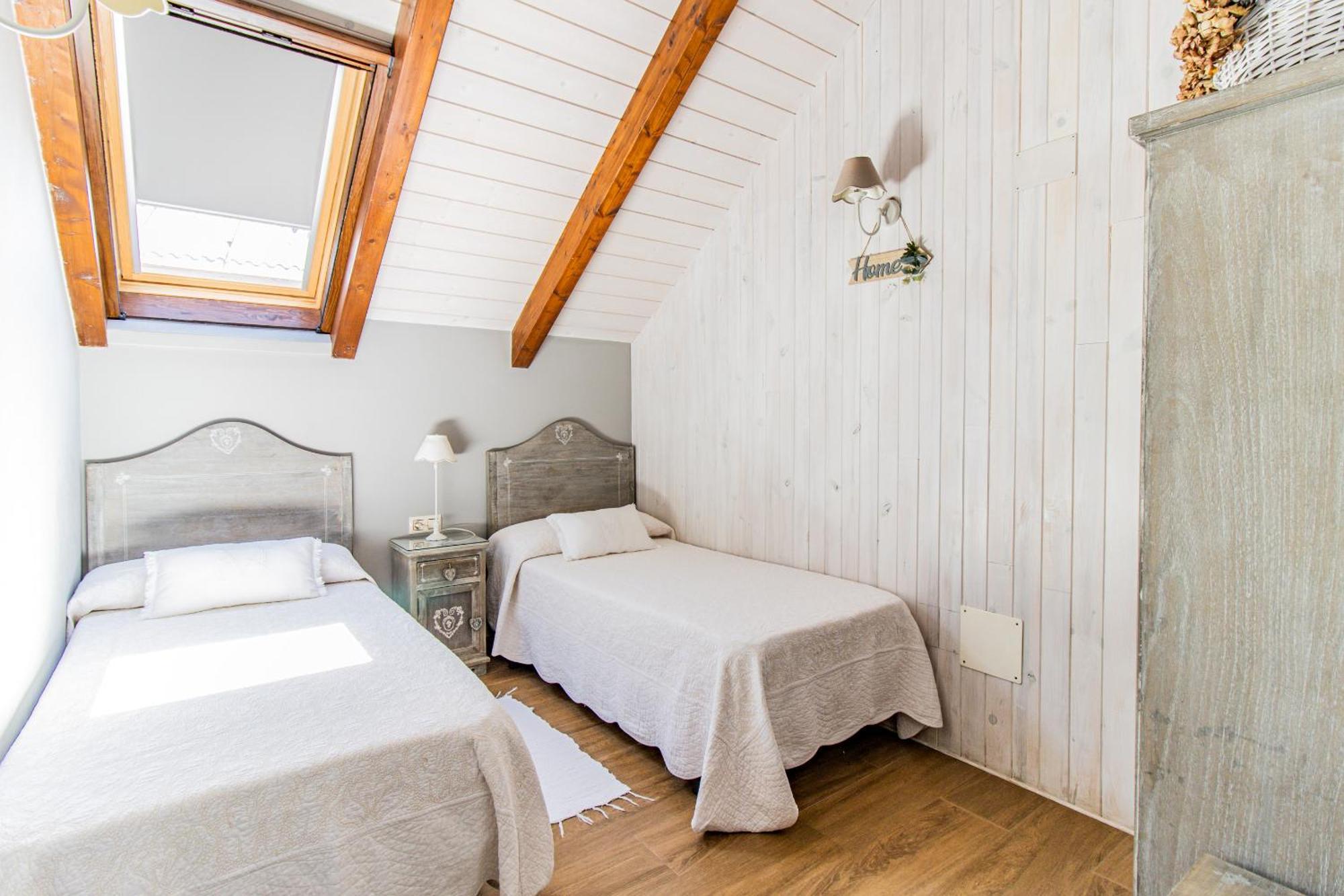 Casa El Pajar I Y II Pensionat Senegüé Exteriör bild