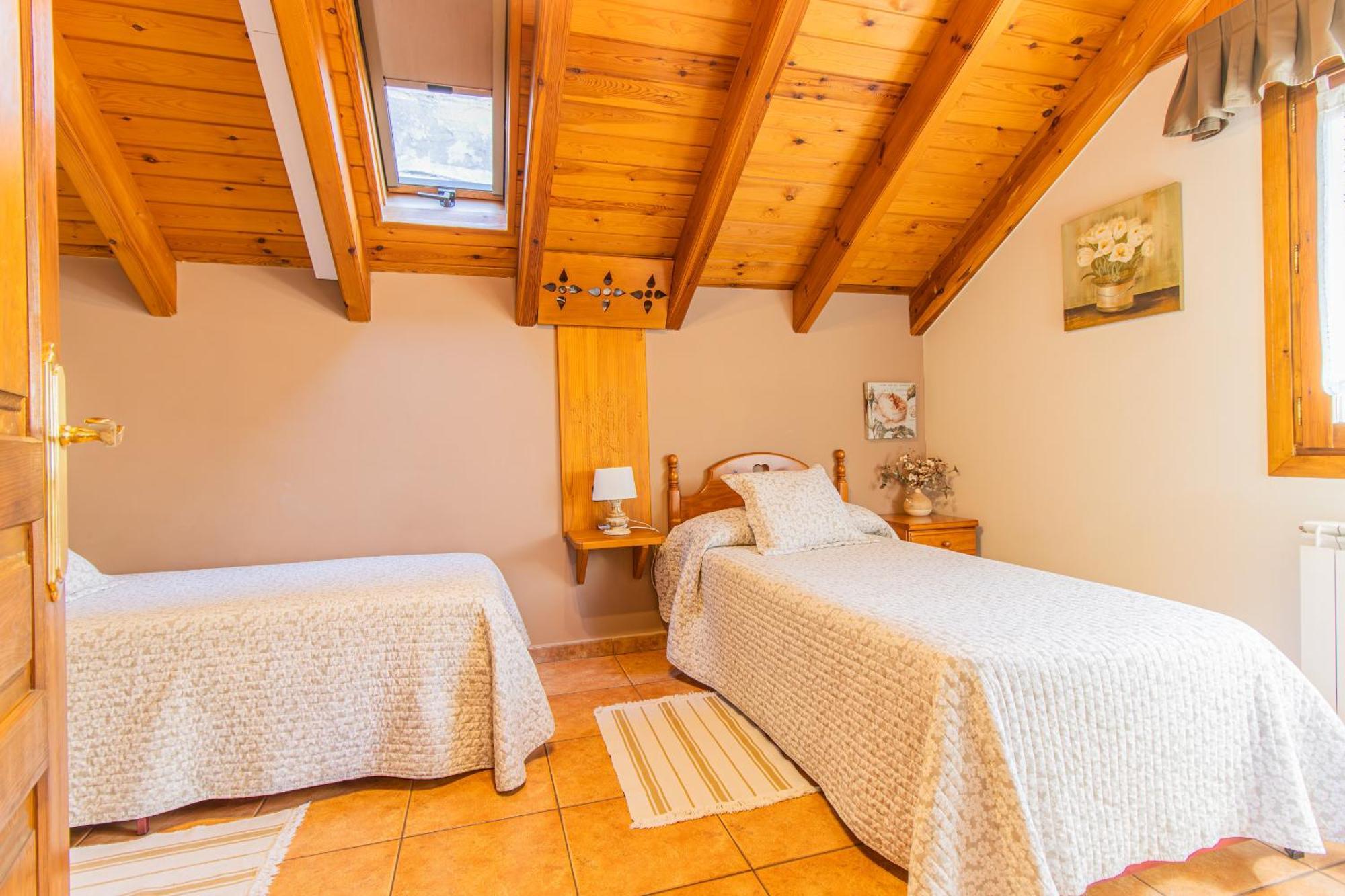 Casa El Pajar I Y II Pensionat Senegüé Exteriör bild